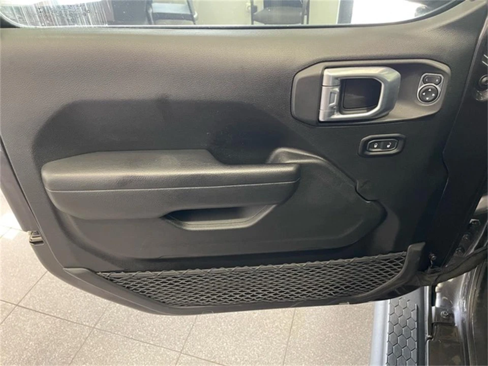 2022 Jeep JL Wrangler - Image 20 of 31