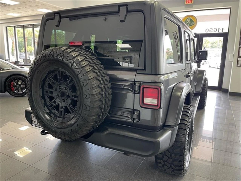 2022 Jeep JL Wrangler - Image 16 of 31