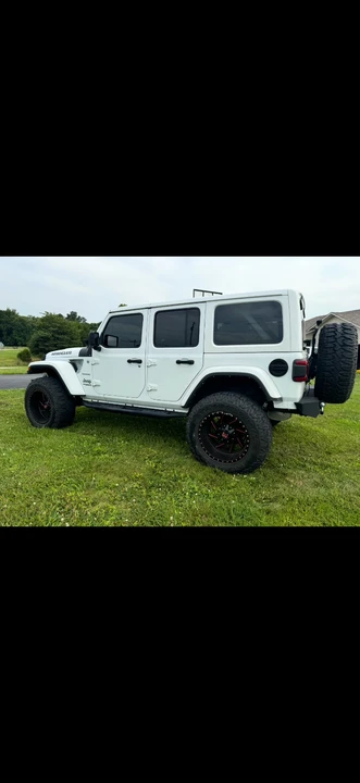2022 Jeep JL Wrangler - Image 5 of 8