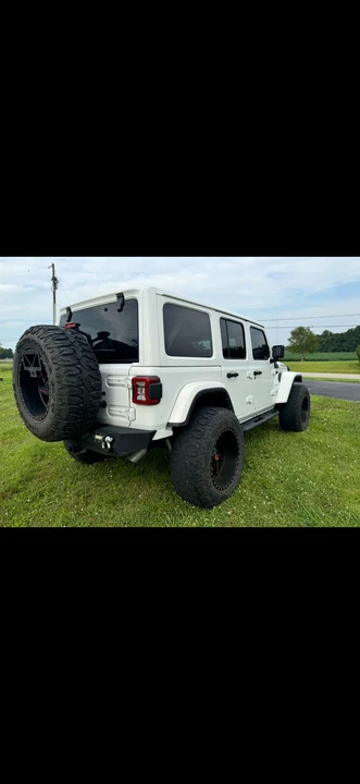 2022 Jeep JL Wrangler - Image 4 of 8