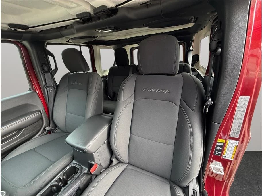 2022 Jeep JL Wrangler - Image 18 of 21