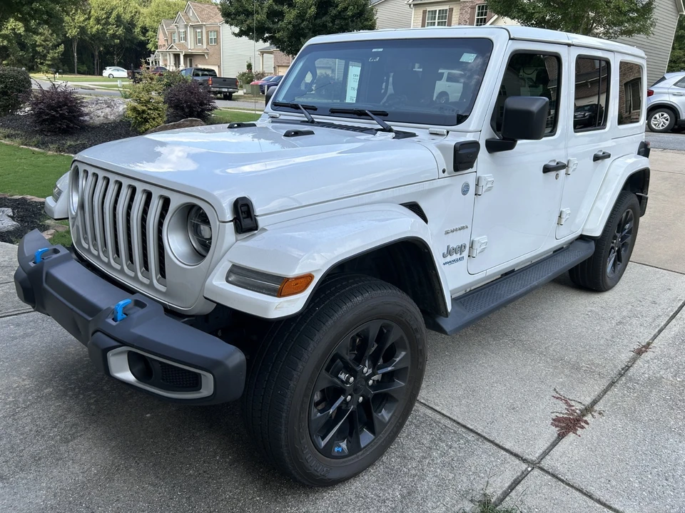 2022 Jeep JL Wrangler - Image 2 of 12