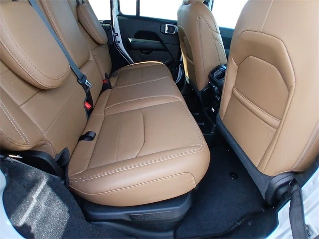 2022 Jeep JL Wrangler - Image 19 of 21