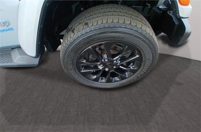 2022 Jeep JL Wrangler - Image 10 of 12