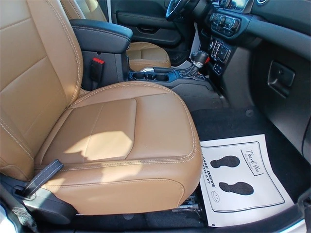 2022 Jeep JL Wrangler - Image 17 of 21