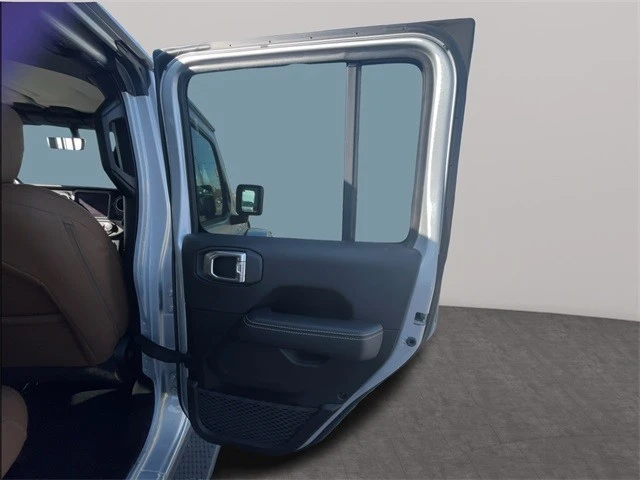 2022 Jeep JL Wrangler - Image 17 of 21