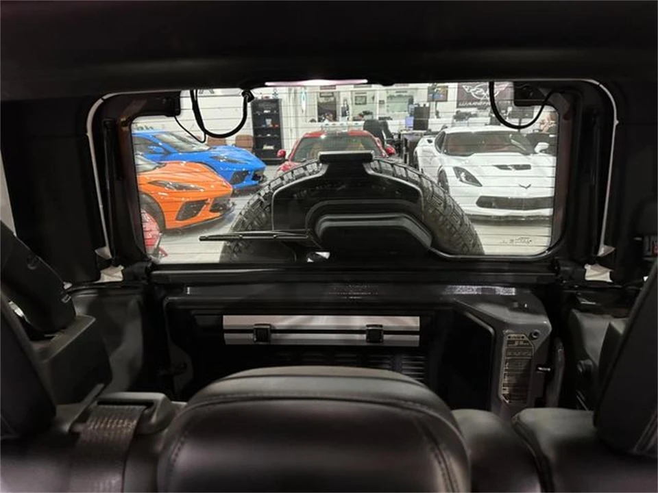 2022 Jeep JL Wrangler - Image 18 of 30