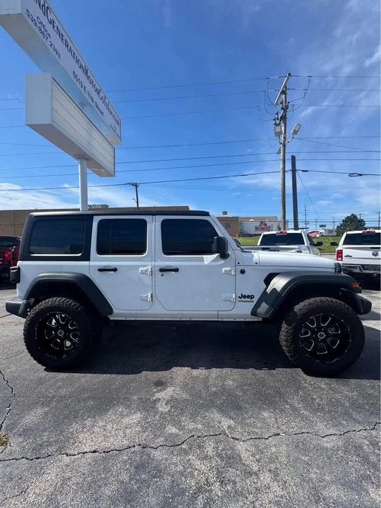 2022 Jeep JL Wrangler - Image 3 of 11