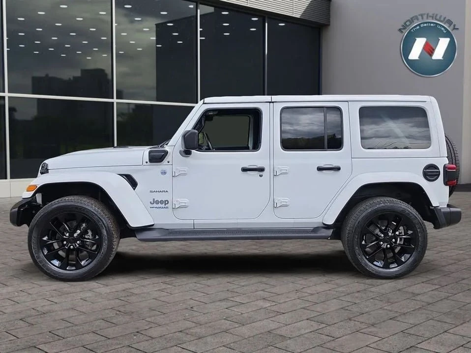 2022 Jeep JL Wrangler - Image 2 of 17