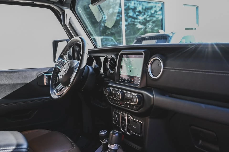 2022 Jeep JL Wrangler - Image 11 of 20