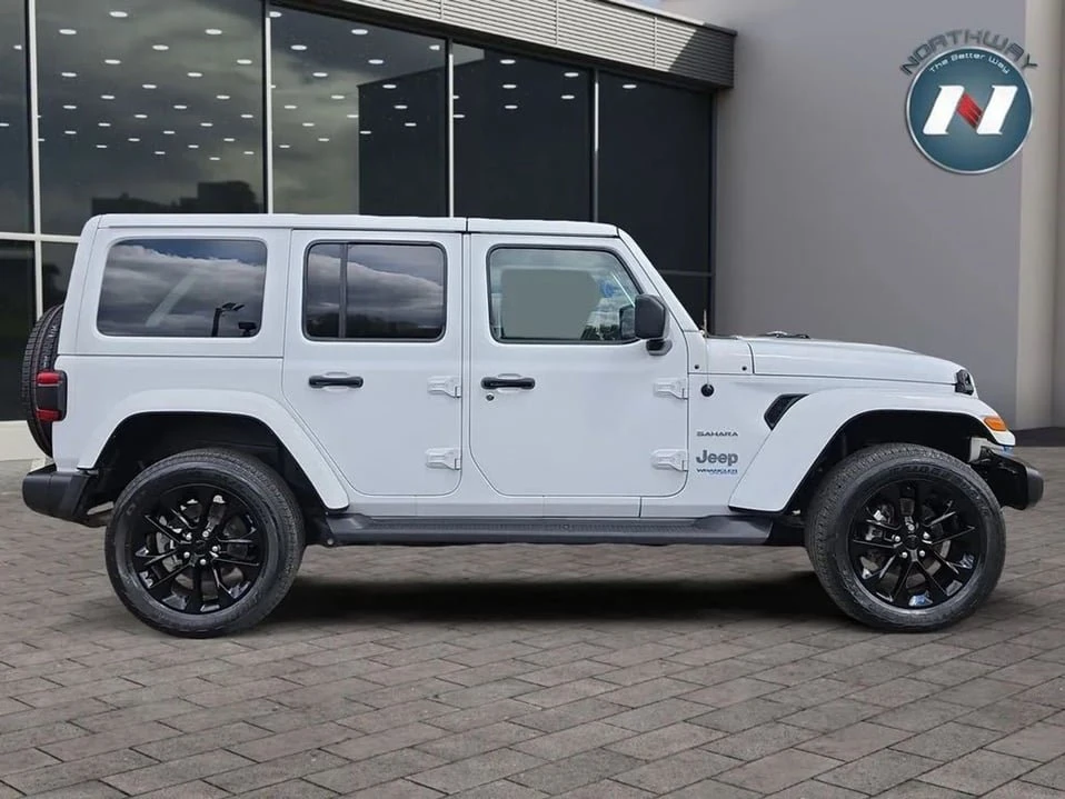 2022 Jeep JL Wrangler - Image 6 of 17