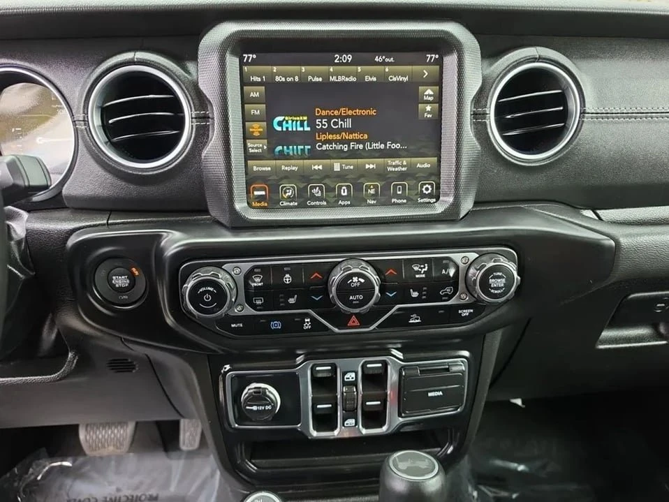 2022 Jeep JL Wrangler - Image 11 of 17