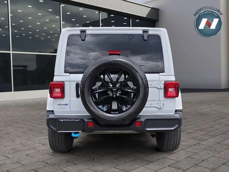 2022 Jeep JL Wrangler - Image 4 of 17