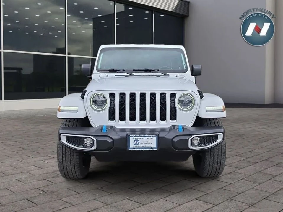 2022 Jeep JL Wrangler - Image 8 of 17