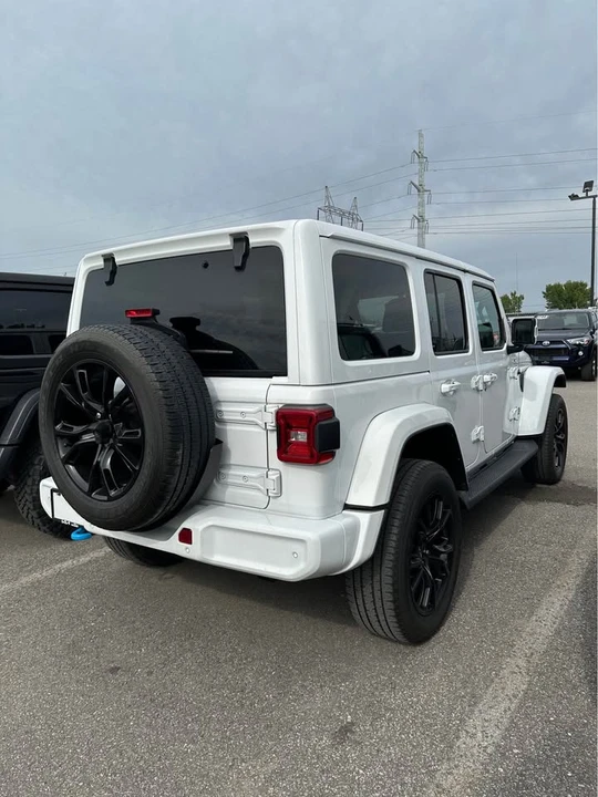 2022 Jeep JL Wrangler - Image 6 of 7