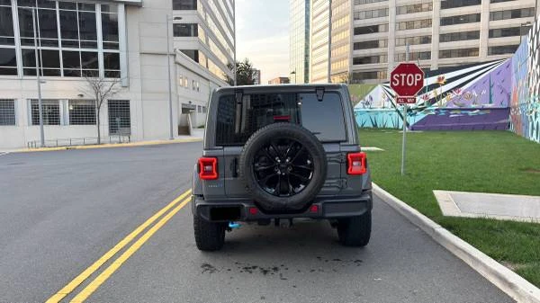2022 Jeep JL Wrangler - Image 2 of 8