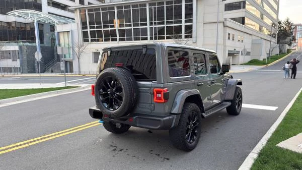 2022 Jeep JL Wrangler - Image 3 of 8