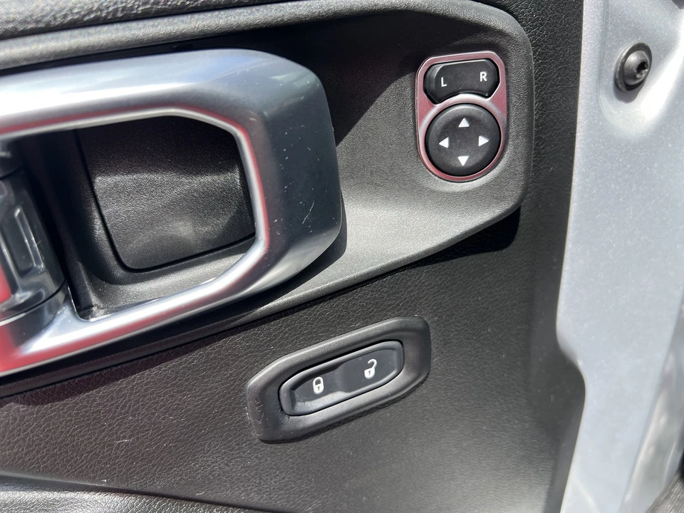 2022 Jeep JL Wrangler - Image 13 of 21
