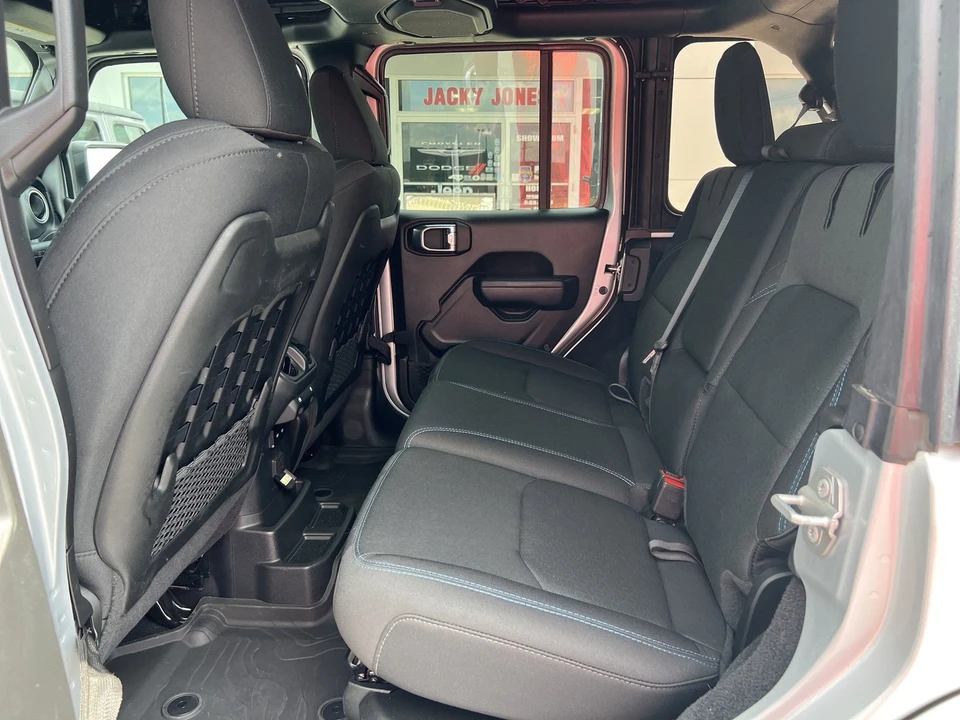 2022 Jeep JL Wrangler - Image 10 of 12