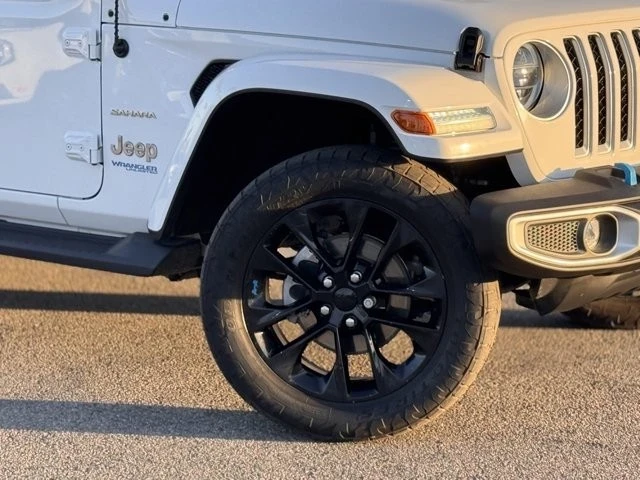 2022 Jeep JL Wrangler - Image 4 of 12