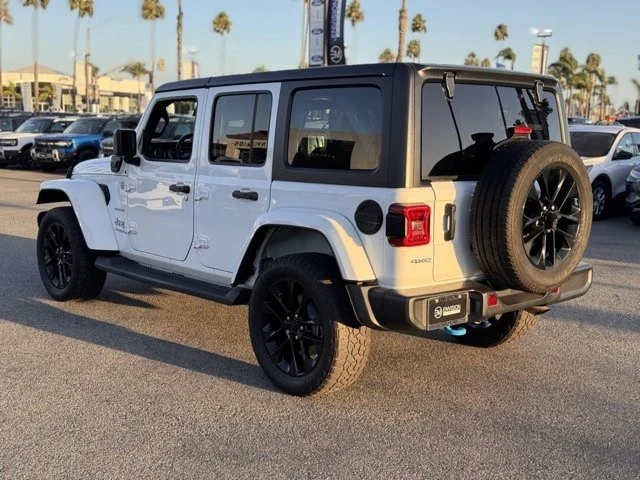 2022 Jeep JL Wrangler - Image 10 of 12