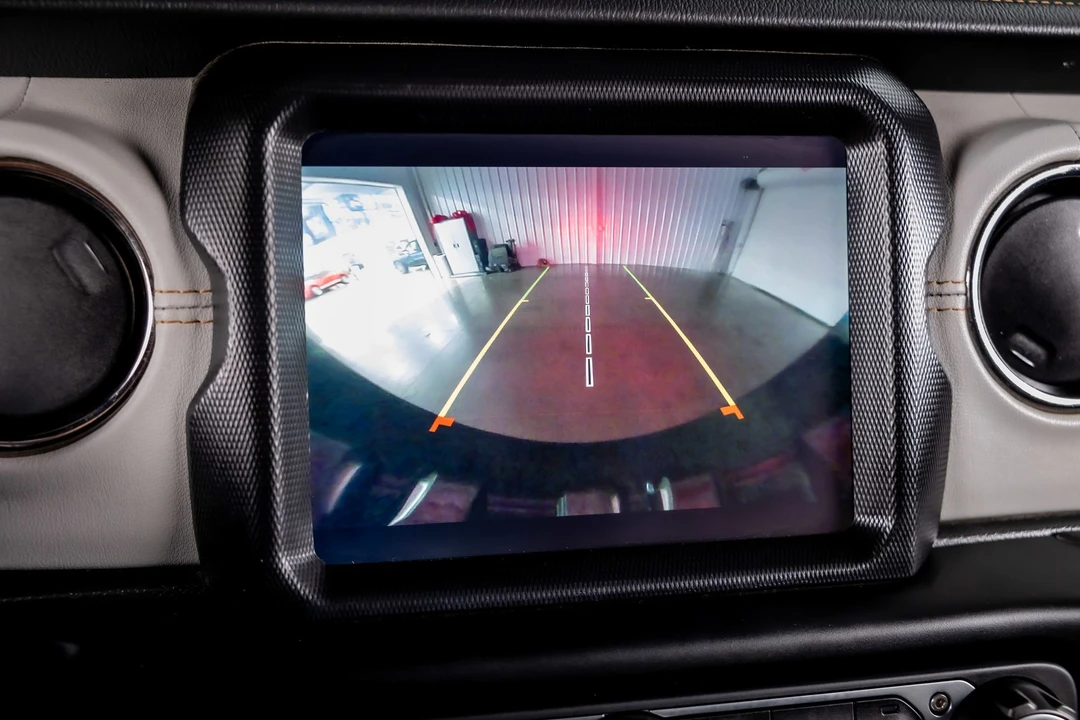2022 Jeep JL Wrangler - Image 10 of 12