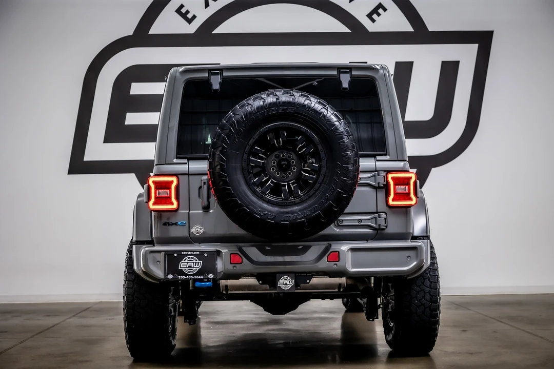 2022 Jeep JL Wrangler - Image 11 of 12