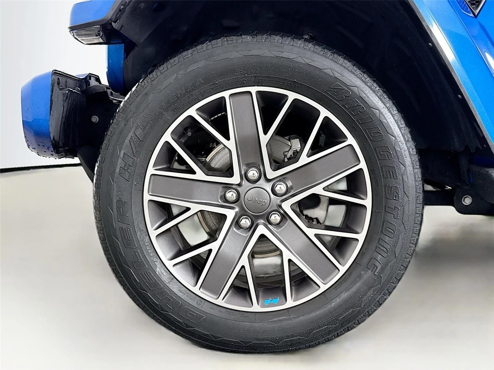 2022 Jeep JL Wrangler - Image 13 of 14