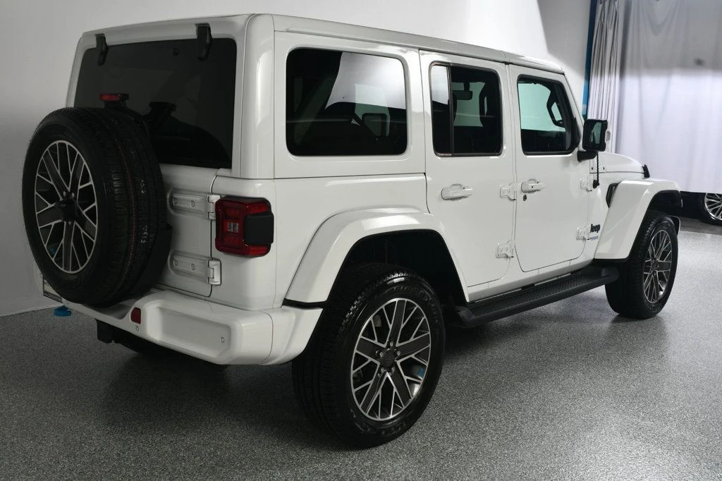 2022 Jeep JL Wrangler - Image 8 of 12