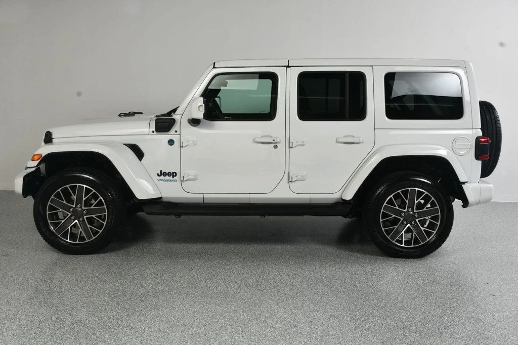2022 Jeep JL Wrangler - Image 3 of 12