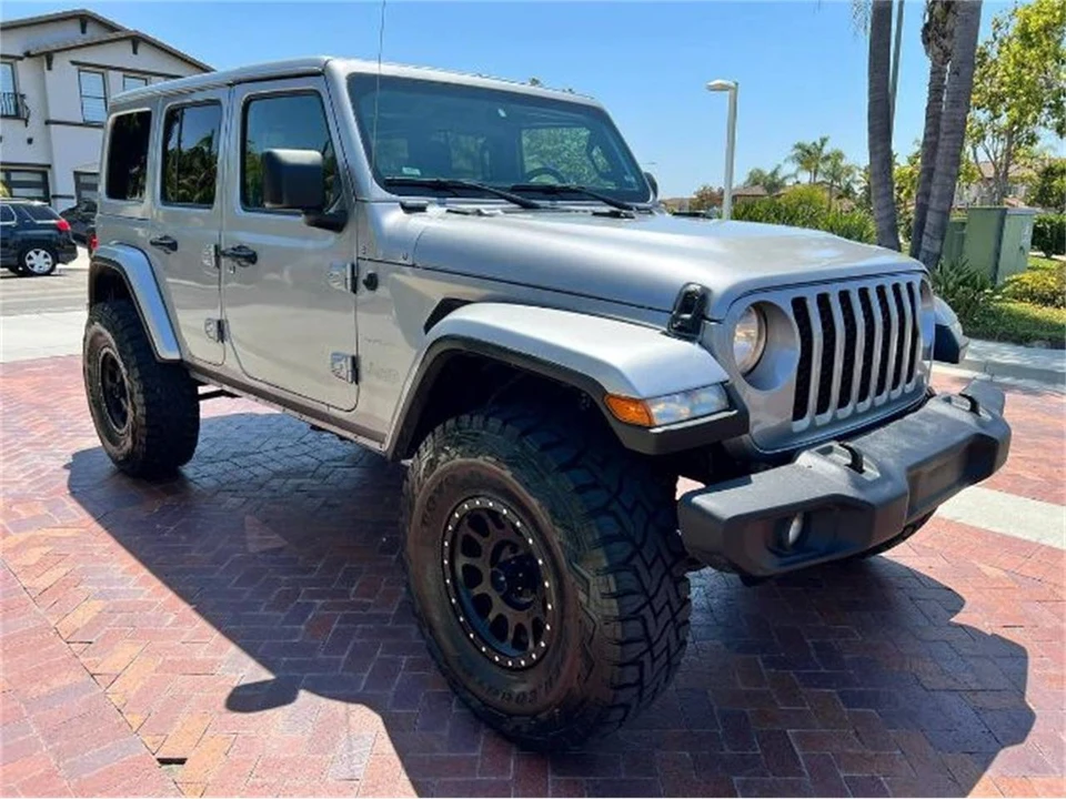 2022 Jeep JL Wrangler - Image 11 of 17