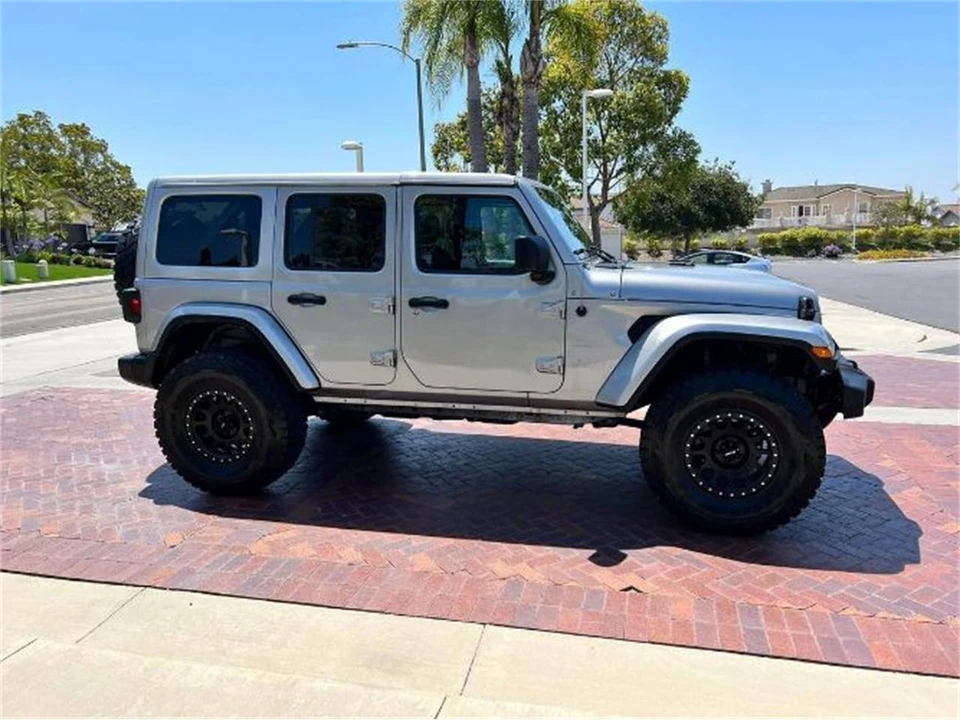 2022 Jeep JL Wrangler - Image 12 of 17