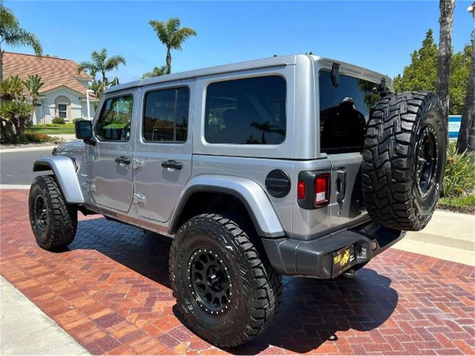 2022 Jeep JL Wrangler - Image 13 of 17