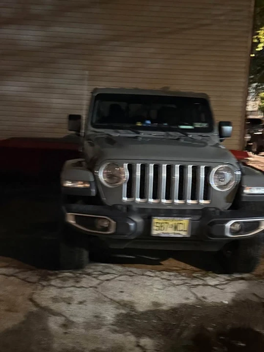 2022 Jeep JL Wrangler - Image 2 of 2