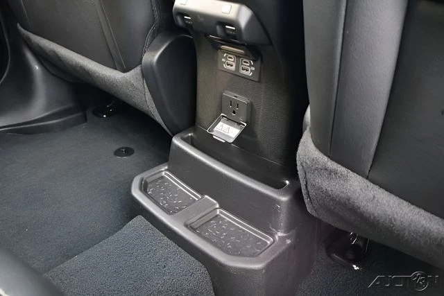 2022 Jeep JL Wrangler - Image 23 of 24