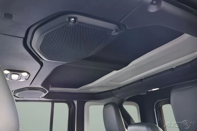 2022 Jeep JL Wrangler - Image 19 of 24