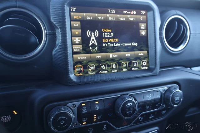 2022 Jeep JL Wrangler - Image 10 of 12