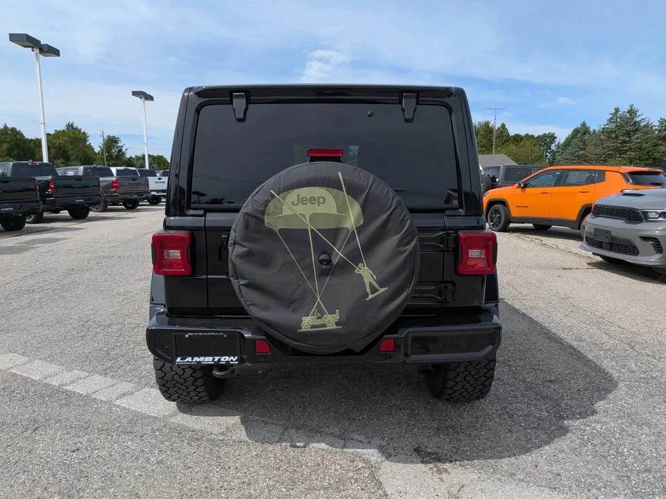 2022 Jeep JL Wrangler - Image 11 of 12
