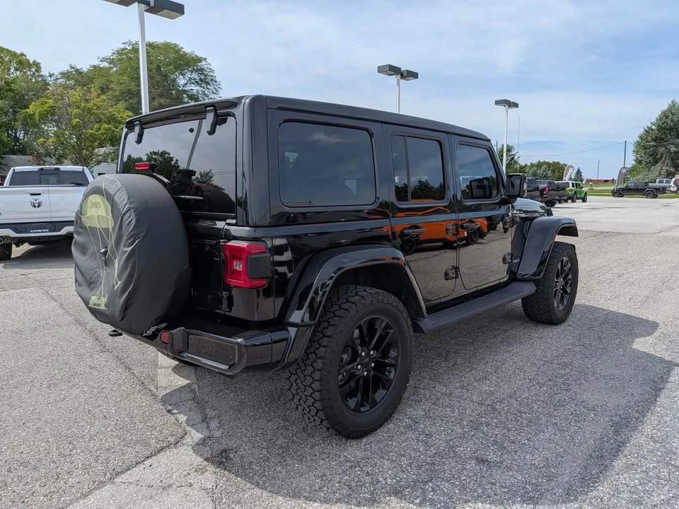 2022 Jeep JL Wrangler - Image 10 of 12