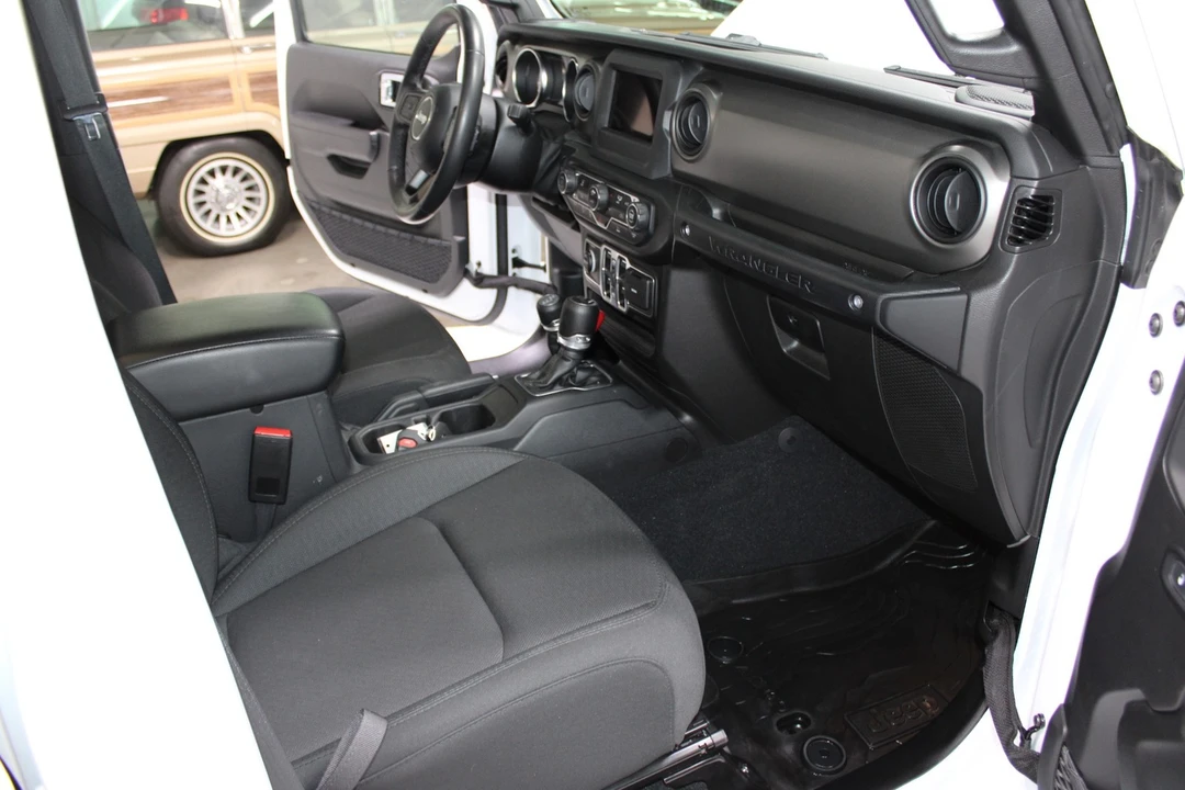 2022 Jeep JL Wrangler - Image 8 of 31