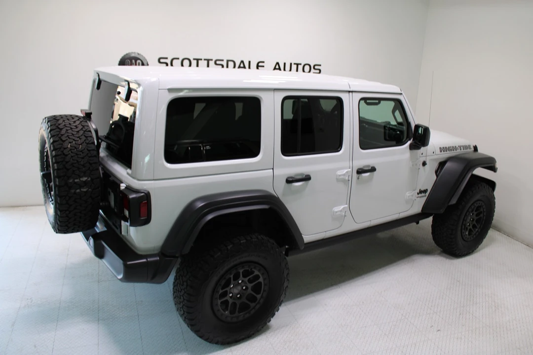 2022 Jeep JL Wrangler - Image 9 of 31