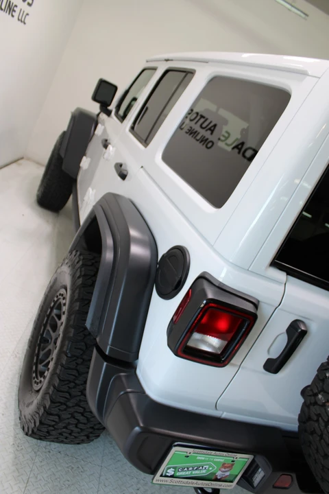 2022 Jeep JL Wrangler - Image 19 of 31