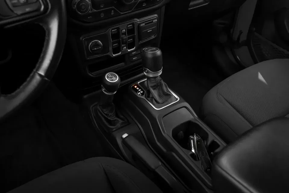 2022 Jeep JL Wrangler - Image 17 of 20