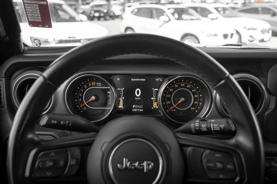 2022 Jeep JL Wrangler - Image 14 of 20