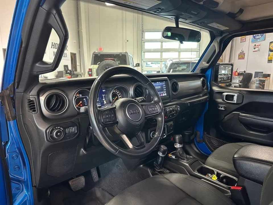 2022 Jeep JL Wrangler - Image 14 of 20