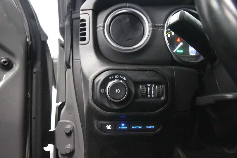 2022 Jeep JL Wrangler - Image 12 of 15