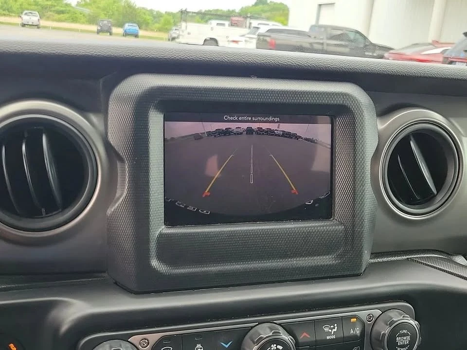 2022 Jeep JL Wrangler - Image 15 of 20