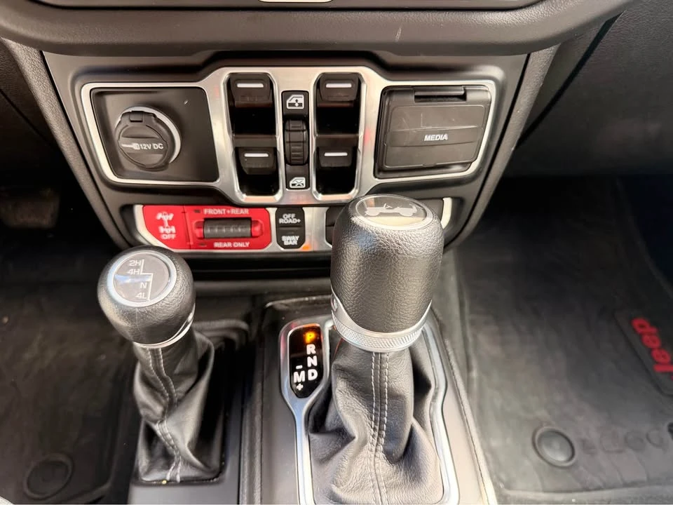 2022 Jeep JL Wrangler - Image 11 of 20