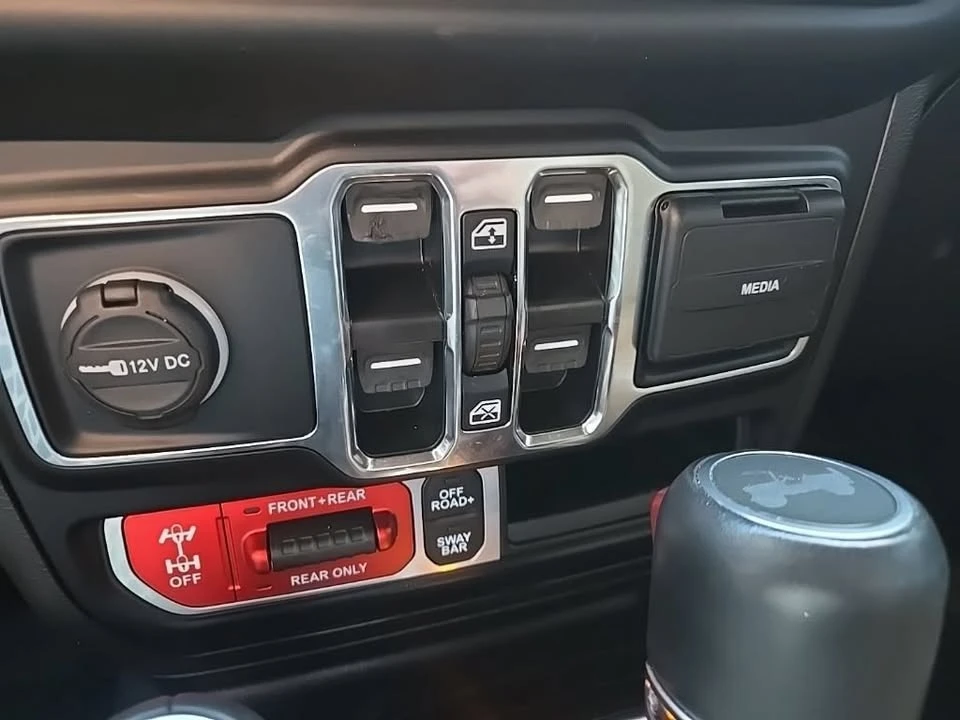 2022 Jeep JL Wrangler - Image 12 of 20