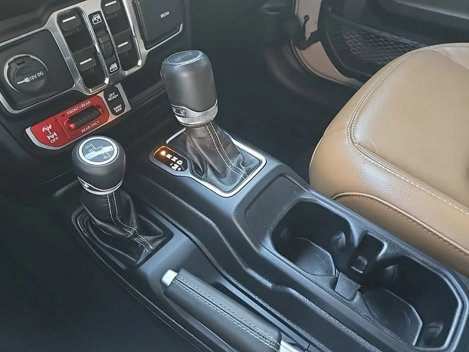 2022 Jeep JL Wrangler - Image 15 of 20